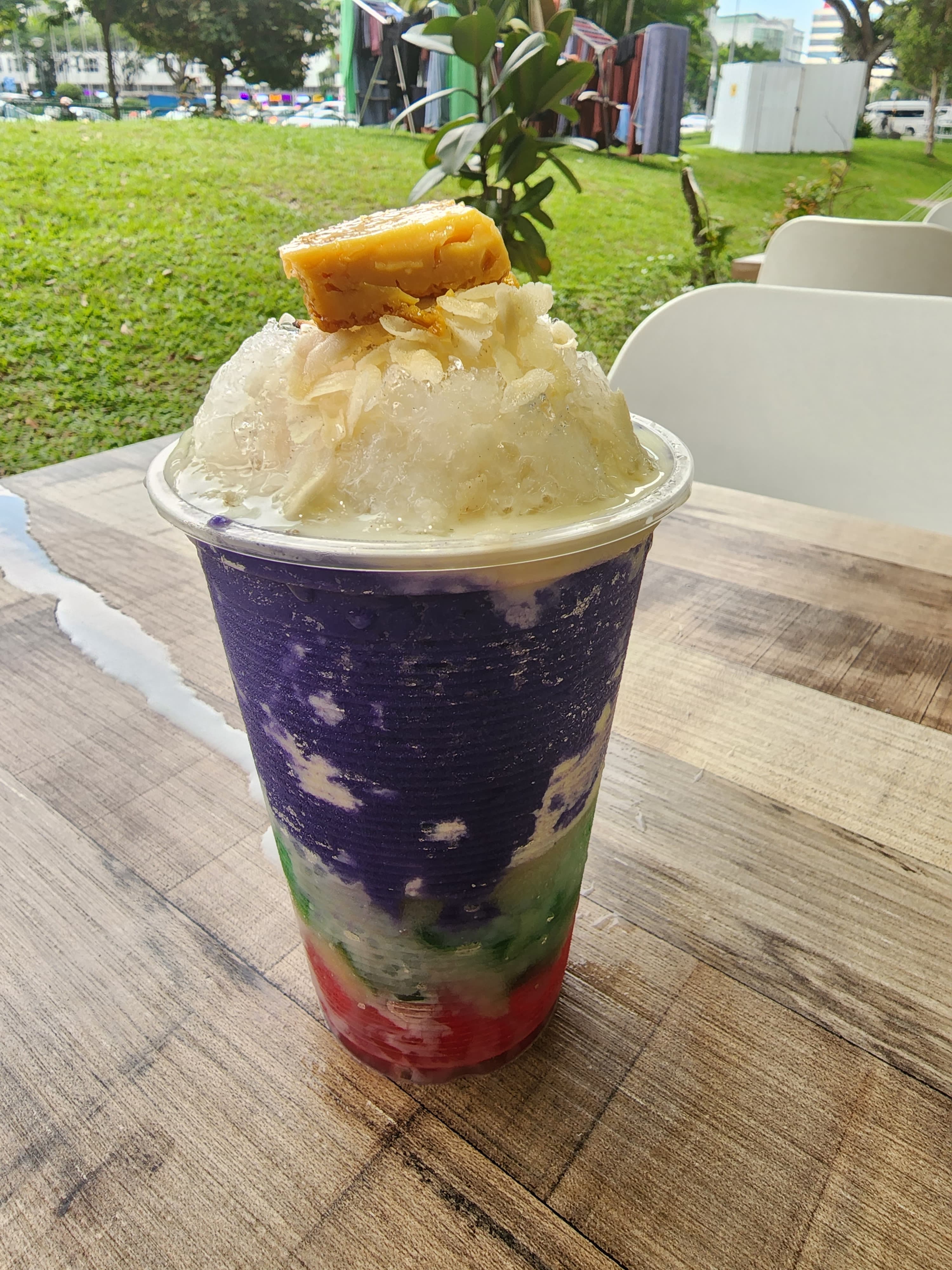 Halo Halo with Lecheflan